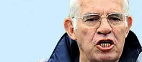 Aragones'in g�z� uza�� g�remez!