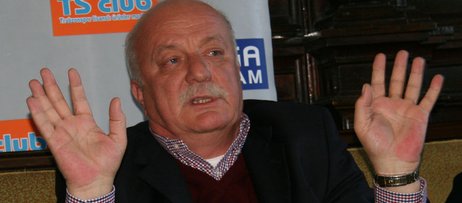 "Meyve veren ağaç taşlanır"