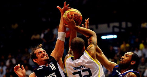 F.Bahe lker ile Efes Pilsen 5. kez