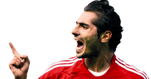 Hamit G.Saray'a imza attı