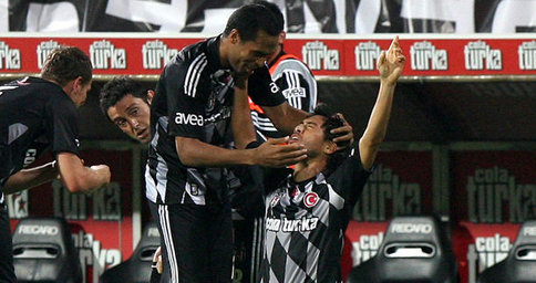 Be�ikta� rakiplerine fark att�