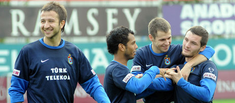 Trabzonspor'da haz�rl�klar s�r�yor