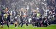 Kartal tarih yaz�yor!