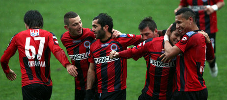 Gen�ler 3 eksikle geliyor