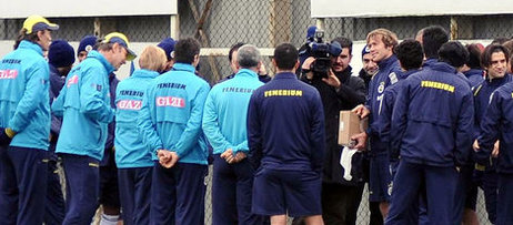 Ma��n adam�: B�t�n tak�m