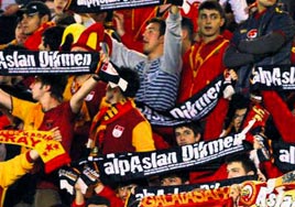 Taraftarda Aslan fark�