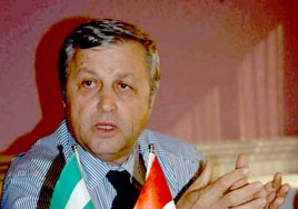 Yaz�c�'dan s�z