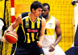 Lider Fener zorlandı