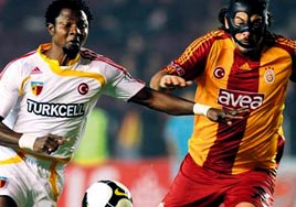 Servet Terminat�r gibi sahaya ��kt�