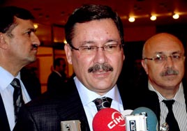 G�k�ek'e protesto