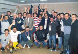 �neg�lspor'da liderlik sevinci