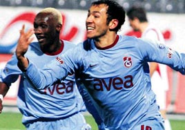 Avni Aker'de nefesler tutuldu
