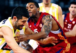 Fenerbahçe yıkıldı: 67-76