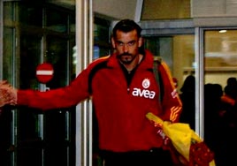 Servet uzatıyor