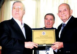 Ilgaz'a onur �d�l�