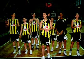 Bayanlar maçı ertelendi