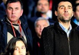 ��k�r trib�ne indi