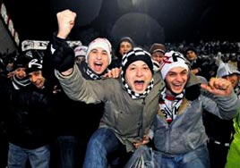 Demir�ren'e istifa �a�r�s�