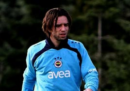 G�khan'a 'sakin ol' uyar�s�