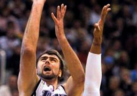 Memo yine s�rtlad�