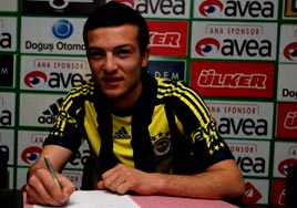 F.Bahçe'ye altyapıdan 18'lik genç