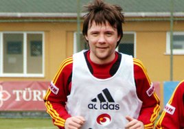 ''Gen� oyunculara g�venilmiyor''