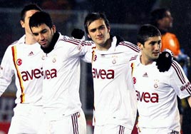 Oyuncular�m�z  katlediliyor