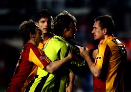 Ate�i biz yakt�k