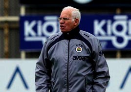 Luis Aragones özveri istedi