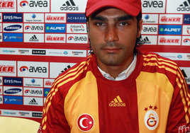 Mustafa Sarp imzalad