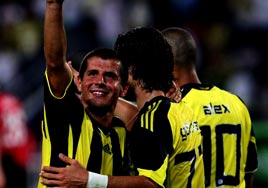 Emre: Kilit adamım