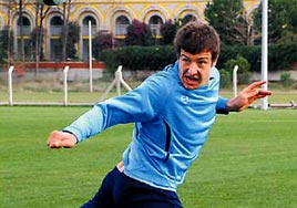 Batuhan 1.5 ay sahadan uzak