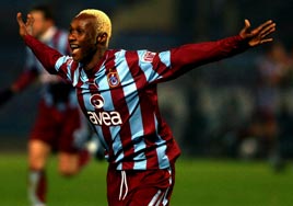 Yattara Manisa'ya yetiir