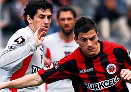 Antalya Jedinak'� kiralad�