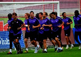 Avni Aker'de �al��t�lar