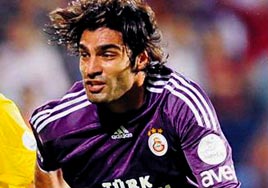 Ayhan'�n yeri dolmad�