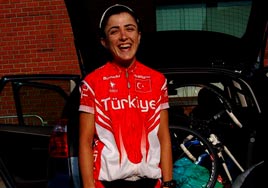 Yeti�, bir ilki ba�ard�