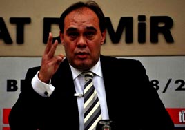 Demirören boş durmuyor