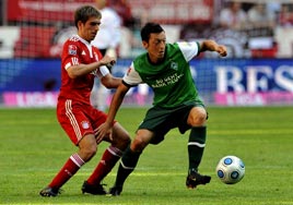 Mesut �zil'e destek