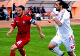 Kahramanmara� lideri deviremedi