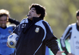 Efsane Maradona brakyor