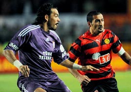 Almanlar yak�n takipte