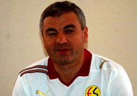 Telefon s�rekli elinde