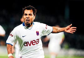 Broos'un silah� Alanzinho