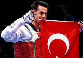 �ampiyon Tanr�kulu