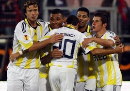 Fenerbah�e'nin bile�i b�k�lm�yor