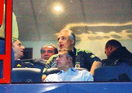 Demir�ren'den Fener'e destek