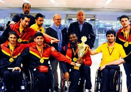 G.Saray yine tarih yazd�