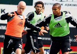 Yabanc�lar geri d�n�yor