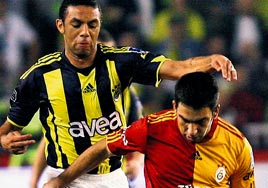 Arsenal Alex'i konu�uyor